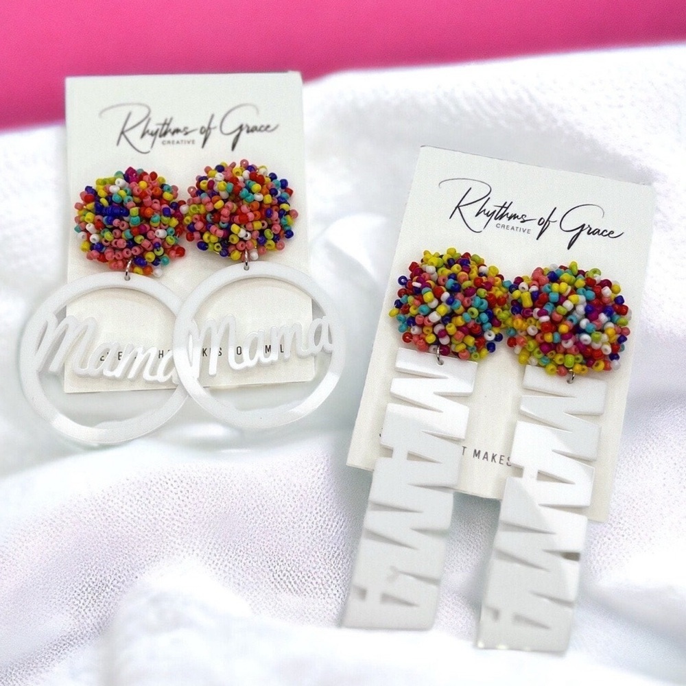 Beaded MAMA Dangle Earrings: A Celebration of Motherhood! ❤️ Mother’s Day Gift